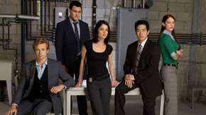 وش صار لسيمون بيكر بعد 9 سنوات من نهاية “The Mentalist”