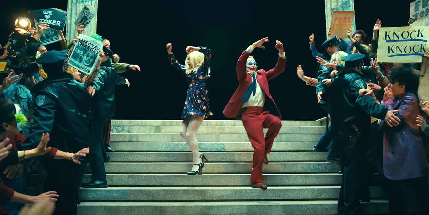 “Joker: Folie à Deux” تكملة مفككة تحاول رفض هويتها الخاصة